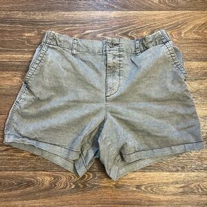 ✨OLD NAVY chino shorts